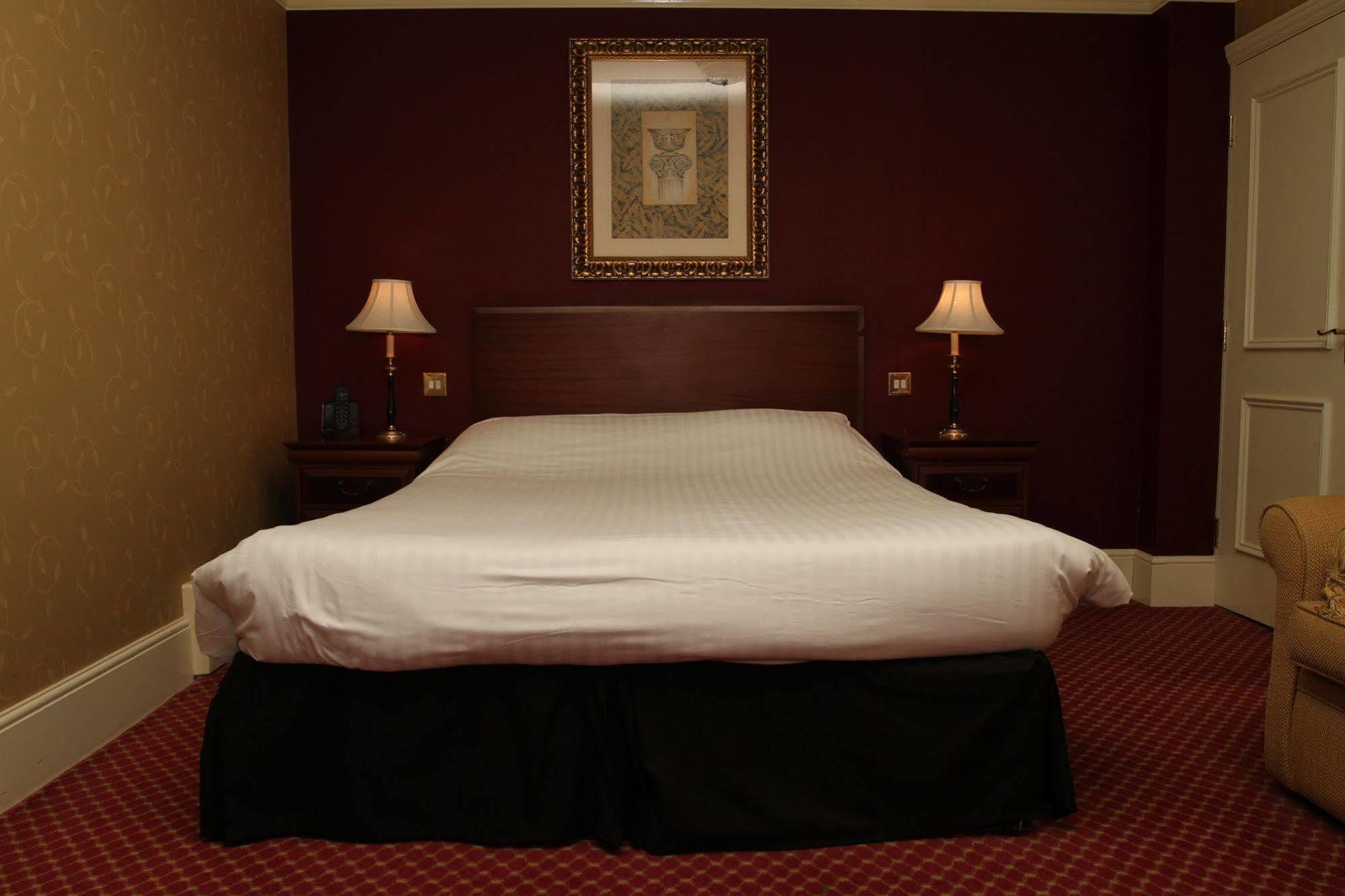 The Orwell Hotel Филикстоу Экстерьер фото