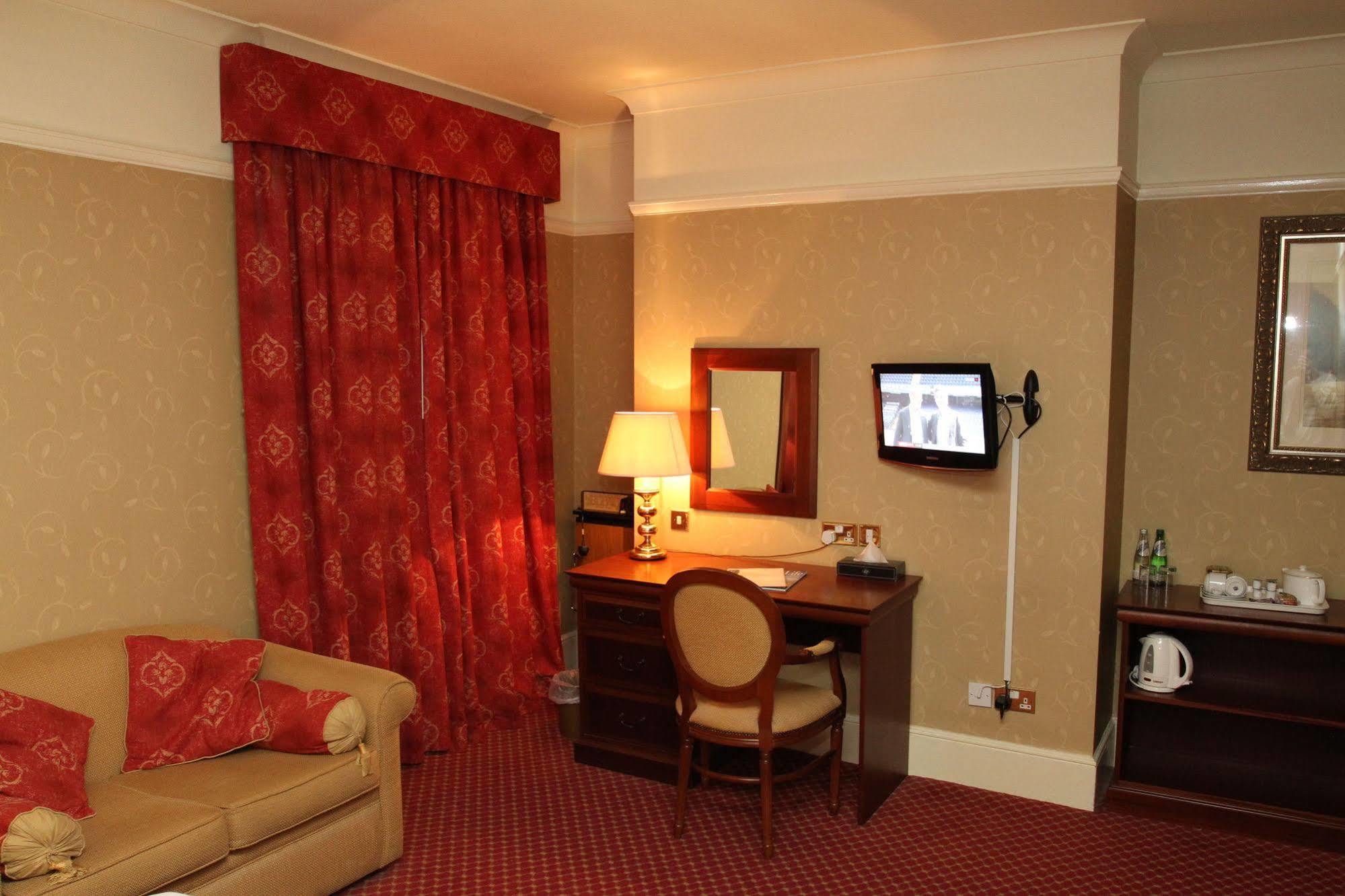 The Orwell Hotel Филикстоу Экстерьер фото